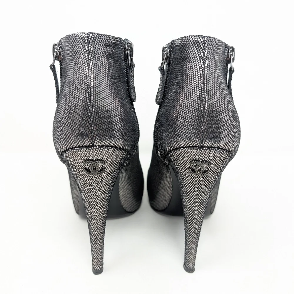 Chanel Silver Cap Toe Ankle Boots CC Size 37 Metallic Logo Booties